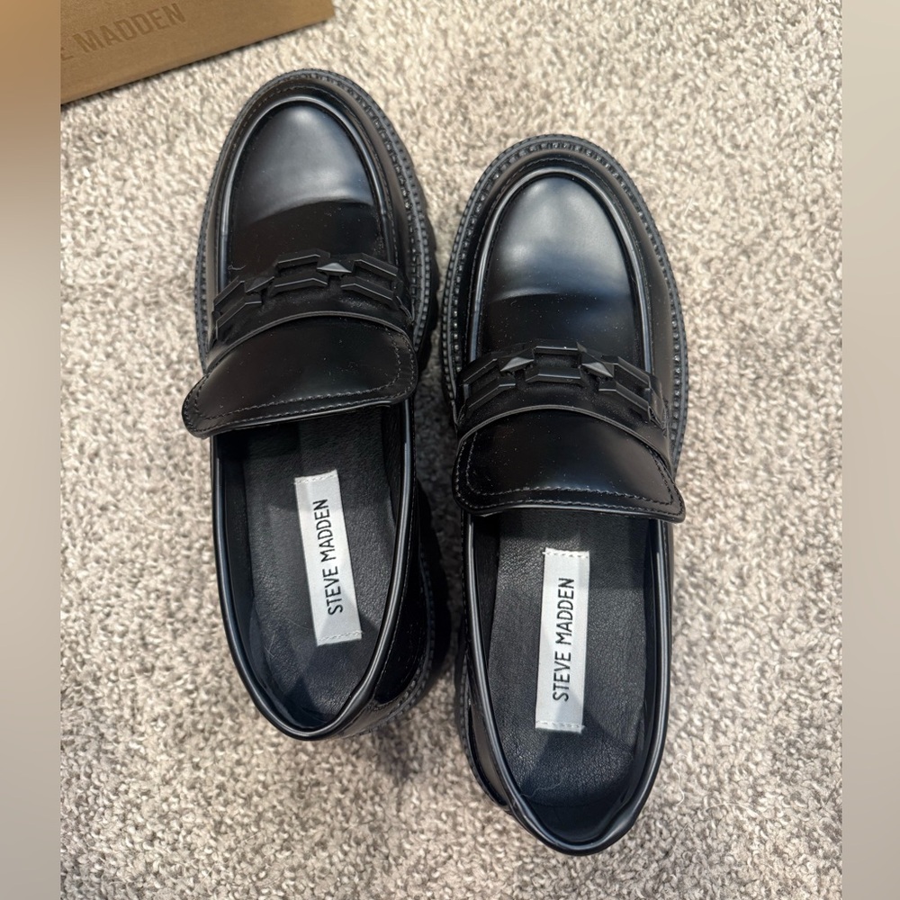 Steve Madden women’s size 9 loafers